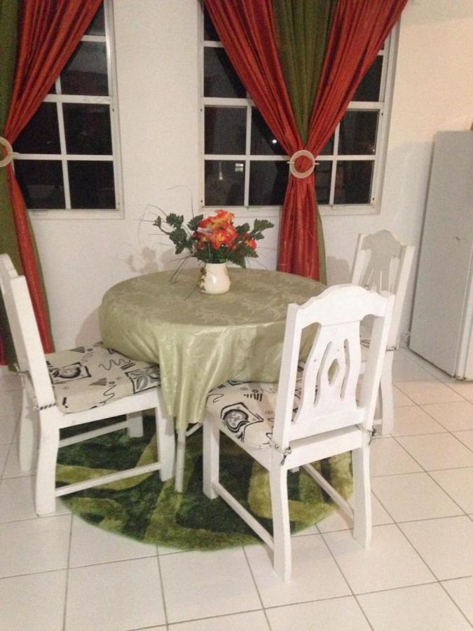 Edtricias Apartments كرايست تشيرش المظهر الخارجي الصورة