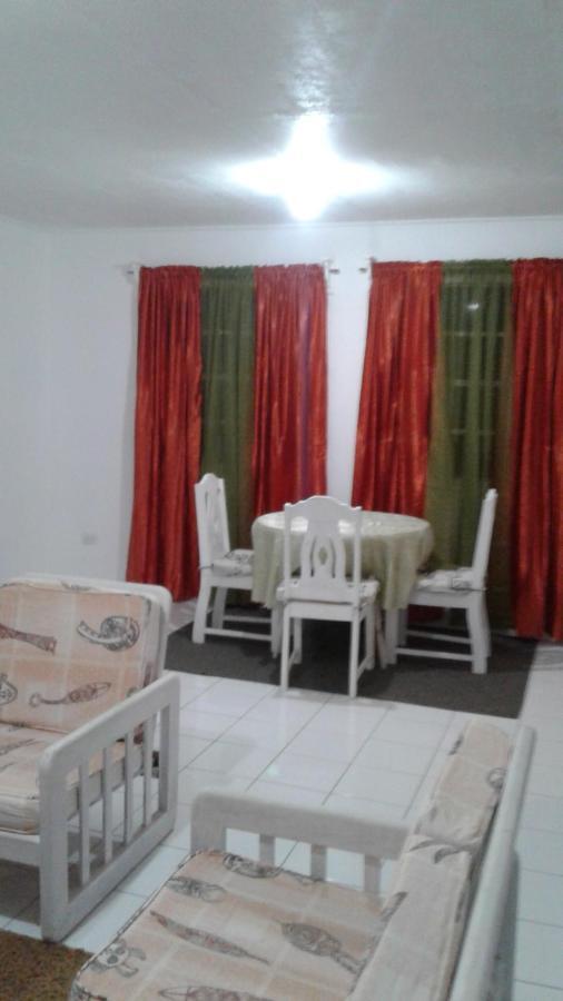 Edtricias Apartments كرايست تشيرش المظهر الخارجي الصورة
